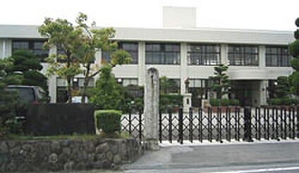 愛荘町立愛知川小学校 徒歩2450m
