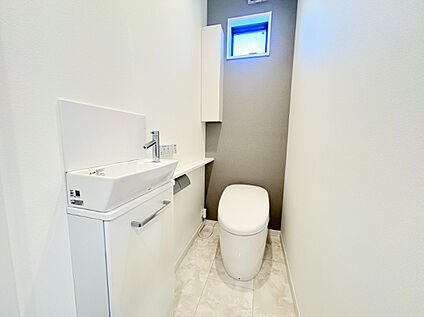 タンクレストイレ