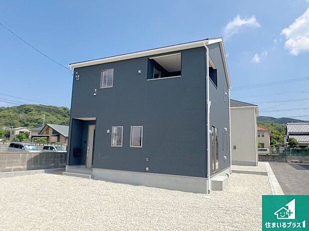 【外観】安心の10年保証!外観を美しく保ち、雨水で汚れを落とします!気になることがありましたら、お気軽にお問い合わせください!