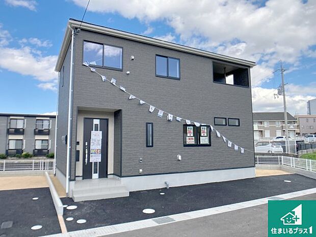 【外観】安心の10年保証!外観を美しく保ち、雨水で汚れを落とします!気になることがありましたら、お気軽にお問い合わせください!