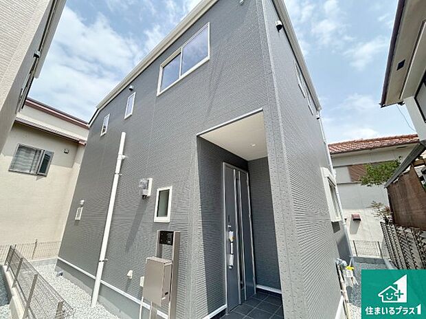 【外観】安心の10年保証!外観を美しく保ち、雨水で汚れを落とします!気になることがありましたら、お気軽にお問い合わせください!