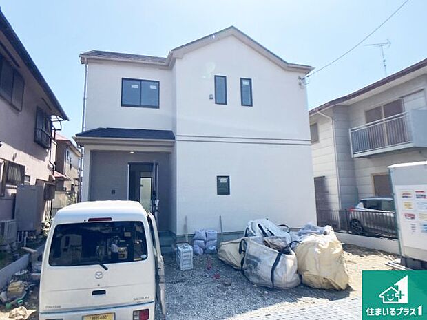 【外観】周辺は落ち着いた街並みの住宅地!子育てがしやすい住環境です!まだ未完成ですが、現地でしかわからない事もございます。是非一度ご覧ください。