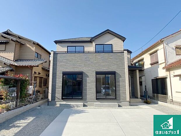 【外観】安心の10年保証!外観を美しく保ち、雨水で汚れを落とします!気になることがありましたら、お気軽にお問い合わせください!