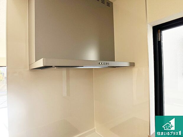 【レンジフード】汚れにくいスロットフィルタでお手入れラクラク！ＬＥＤ照明付き！