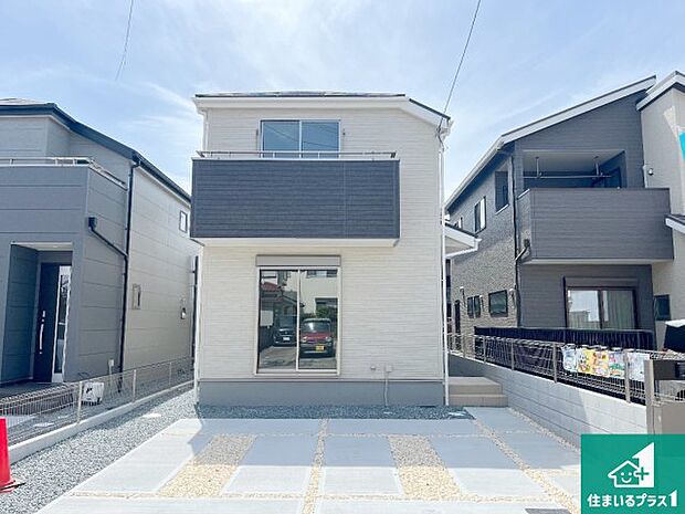 【外観】周辺は落ち着いた街並みの住宅地！子育てがしやすい住環境です！まだ未完成ですが、現地でしかわからない事もございます。是非一度ご覧ください。