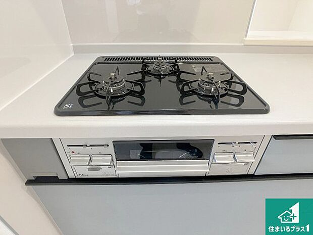 【コンロ】ダブル高火力Siセンサー付きコンロ!3口あるので、まとめて料理をする時も大活躍!