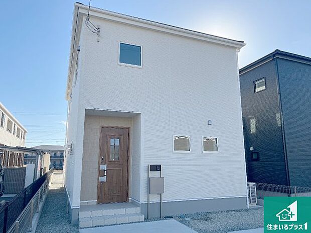 【外観】安心の10年保証！外観を美しく保ち、雨水で汚れを落とします！気になることがありましたら、お気軽にお問い合わせください！
