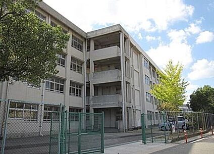明石市立二見中学校 徒歩721m
