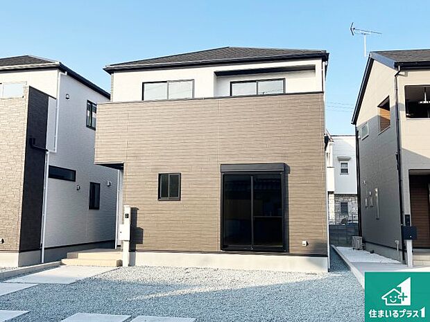【外観】安心の10年保証！外観を美しく保ち、雨水で汚れを落とします！気になることがありましたら、お気軽にお問い合わせください！