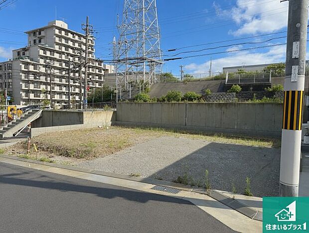 【外観】周辺は落ち着いた街並みの住宅地！子育てがしやすい住環境です！まだ未完成ですが、現地でしかわからない事もございます。是非一度ご覧ください。