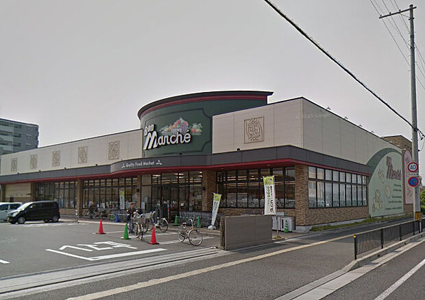 ボンマルシェ英賀保店