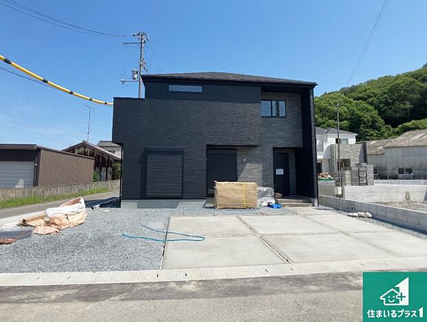 【外観】現在建築中!落ち着いた街並みで新生活を始めることが出来そう!周辺の物件も併せてご紹介させて頂きます!