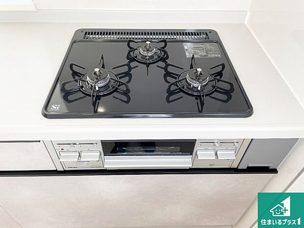 【コンロ】ダブル高火力Siセンサー付きコンロ!3口あるので、まとめて料理をする時も大活躍!