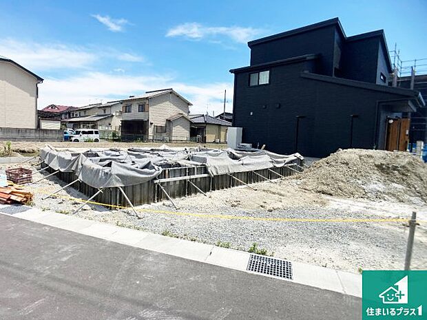 【外観】現在建築中!落ち着いた街並みで新生活を始めることが出来そう!周辺の物件も併せてご紹介させて頂きます!