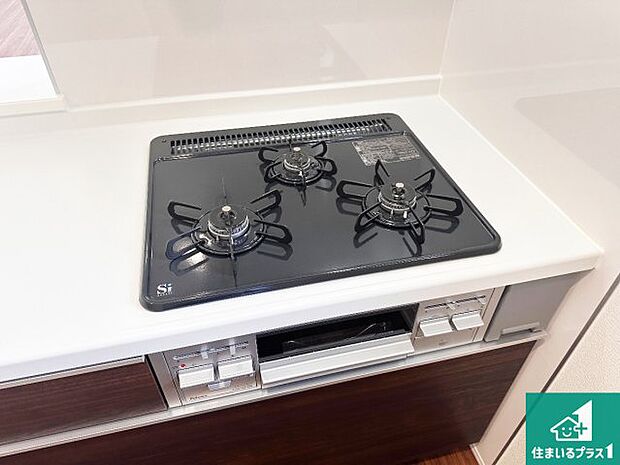 【コンロ】ダブル高火力Siセンサー付きコンロ!3口あるので、まとめて料理をする時も大活躍!