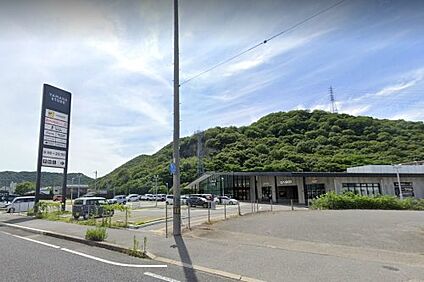 ヤマダストアー 新青山店 徒歩1400m
