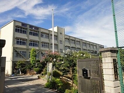神戸市立伊川谷中学校 徒歩2478m
