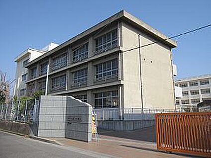 明石市立衣川中学校 徒歩88m