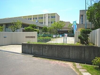 神戸市立東落合中学校 徒歩630m