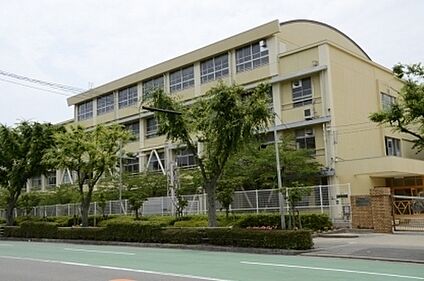 神戸市立神陵台小学校 徒歩851m