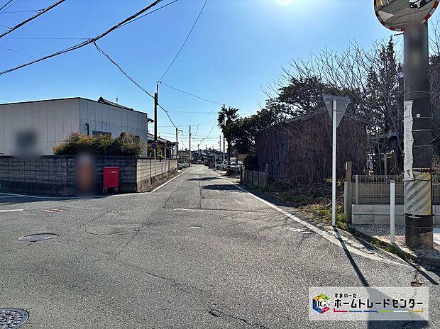 角地にあり、建物同士の距離があるため、暮らしの空間に明るい陽光や爽やかな清風を届けてくれます。過ごしやすい空間の中で、ご家族も穏やな暮らしを送れそうです♪