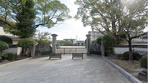 岡崎市立大樹寺小学校(約792m)