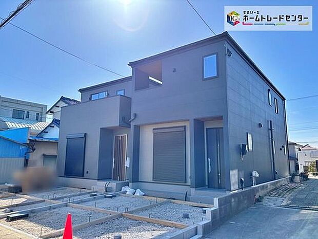 【現地外観写真】平日・お仕事帰りなど、いつでもご案内させていただきます！デザイン・目に見える設備面も大切ですが、耐震構造で地震に強い家の為、次代へ繋ぐ強固な住宅です。