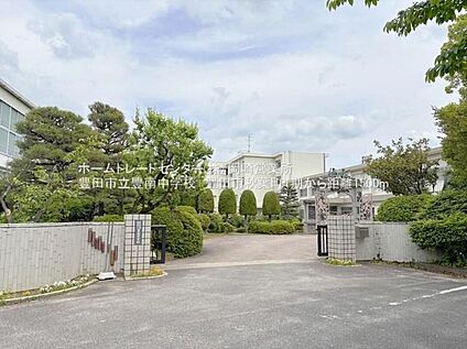 豊田市立豊南中学校 1500m ( 徒歩19分)