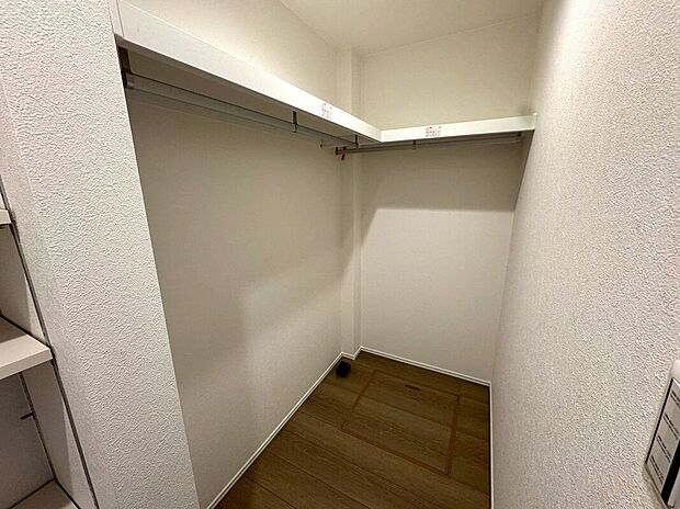 【収納】【収納】(2025年12月)撮影富な収納スペースを確保。衣類や生活用品をすっきり整理でき、空間を広々と使える便利な設計です。
