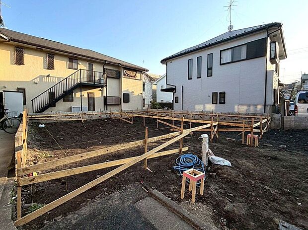 【前面道路含む外観】【外観】（2026年4月）撮影