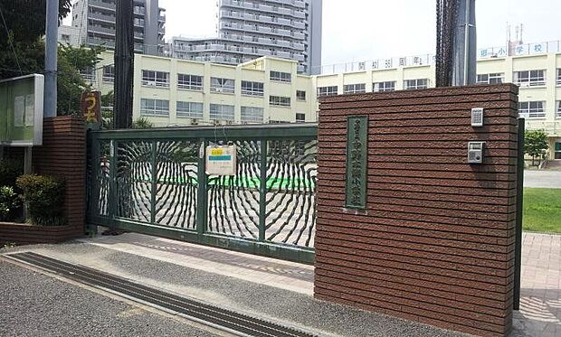 中野区立中野本郷小学校（約1,730m）