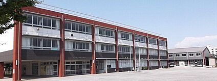川崎市立大師小学校 180m(3分)