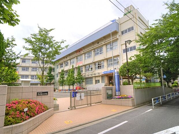 江戸川区立平井南小学校(約594m・徒歩8分)