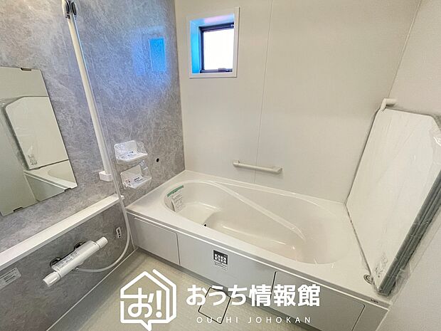 現地写真(浴室)
浴室暖房乾燥機付き。1坪タイプで広々です。