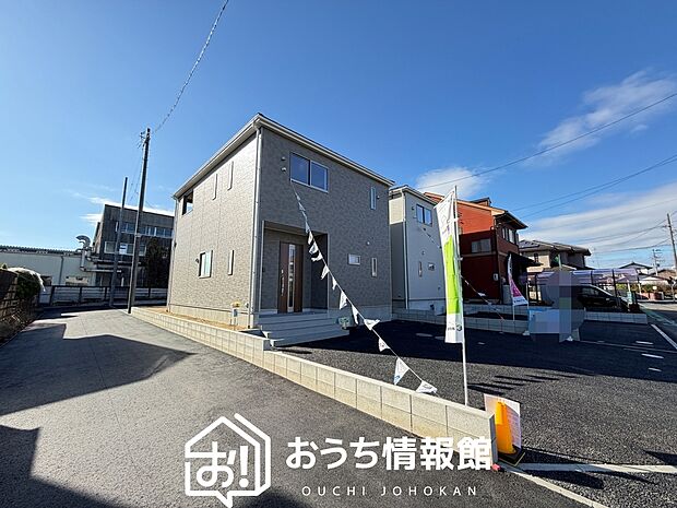 現地写真（街並み）
全３邸
駐車３台可能
