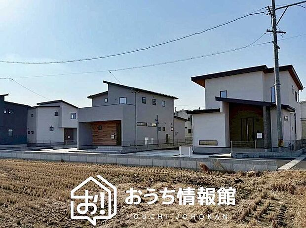 現地写真（街並み）
全４邸
駐車３～４台可能