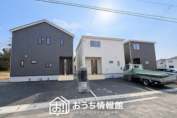 現地写真(街並み)
全3邸
駐車2~3台可能