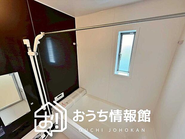 現地写真(浴室)
浴室暖房乾燥機付き。1坪タイプで広々です。