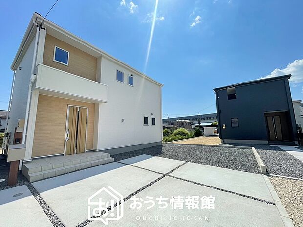 現地写真(街並み)
全2邸
駐車2~3台可能
