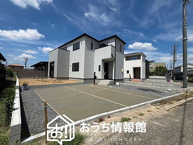現地写真(街並み)
全3邸
駐車2台可能