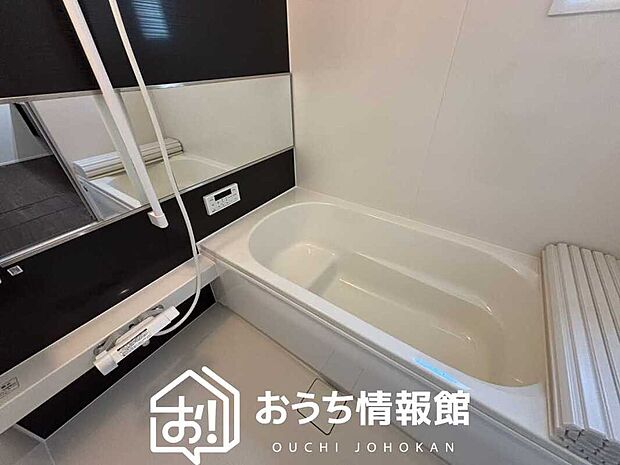 現地写真(浴室)
浴室暖房乾燥機付き。1坪タイプで広々です。