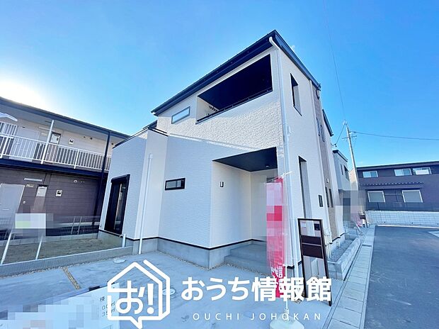 【現地写真(外観)【9号地】】軽くて火災に強い屋根材を採用し、地震時の建物への負担や揺れを軽減しています。