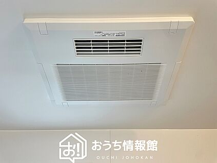 電気式浴室暖房換気乾燥機