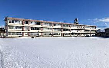 松阪市立中部中学校 1900ｍ(徒歩24分)