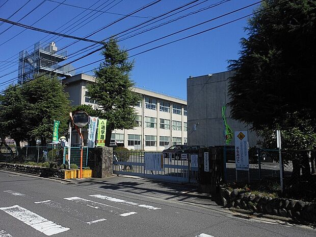 四日市市立富洲原小学校(約600m)