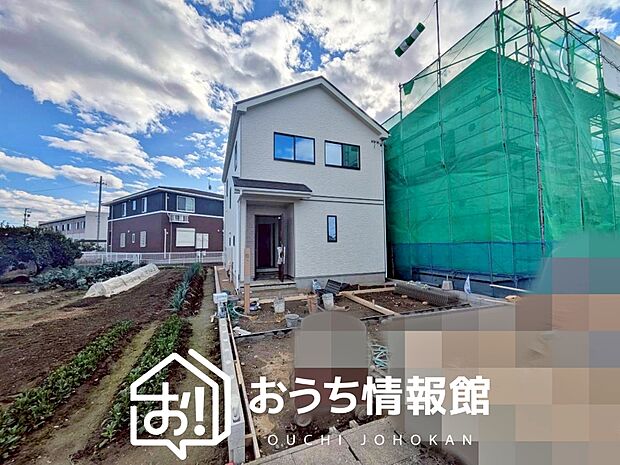 【現地写真（外観）】雨で汚れを落とし、耐久性・耐候性に優れた外壁を使用しています。