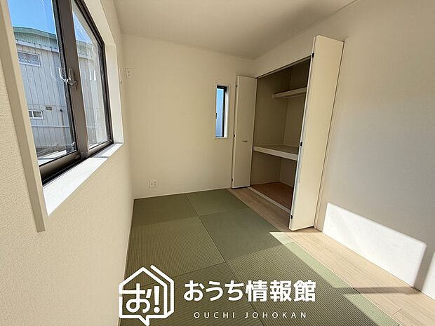 【現地写真（和室）】大壁仕様の新和室。くつろぎの空間です。