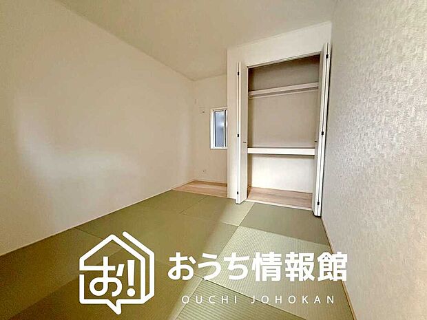 【現地写真（和室）】大壁仕様の新和室。くつろぎの空間です。