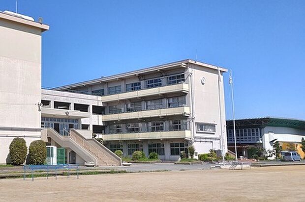 一宮市立大徳小学校（約800m）