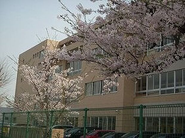 四日市市立楠小学校（約1,910m）